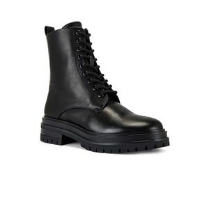 Tony Bianca Wya Boot in size 6